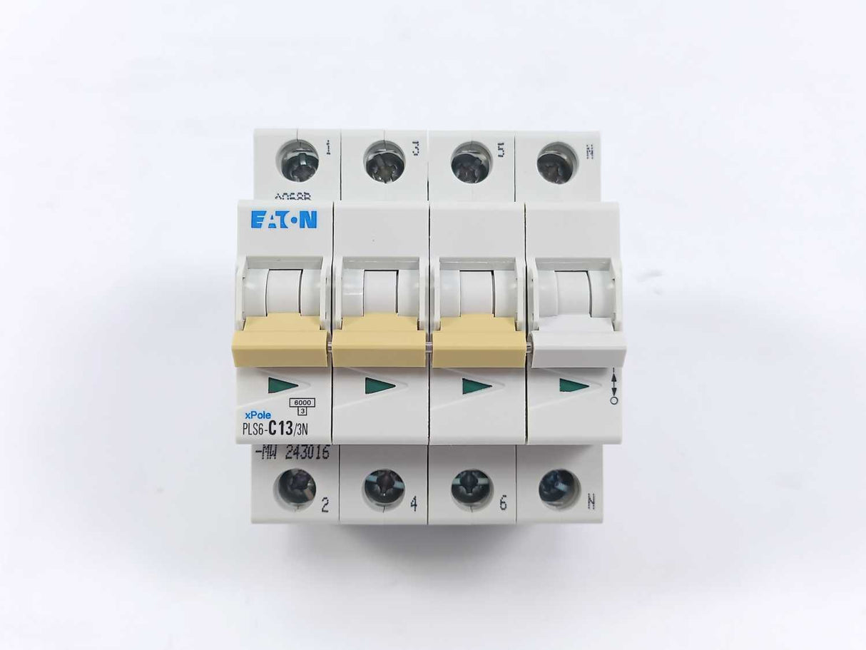 Eaton 243016 Miniatur Circuit breaker, 13A PLS6-C13/3N-MW Batch 5 Pcs.