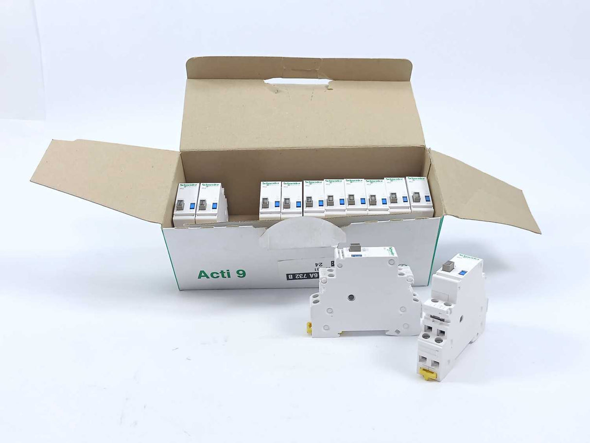 Schneider Electric A9E15535 Changeover Relay 2P 10A 2050V Batch 12pcs.