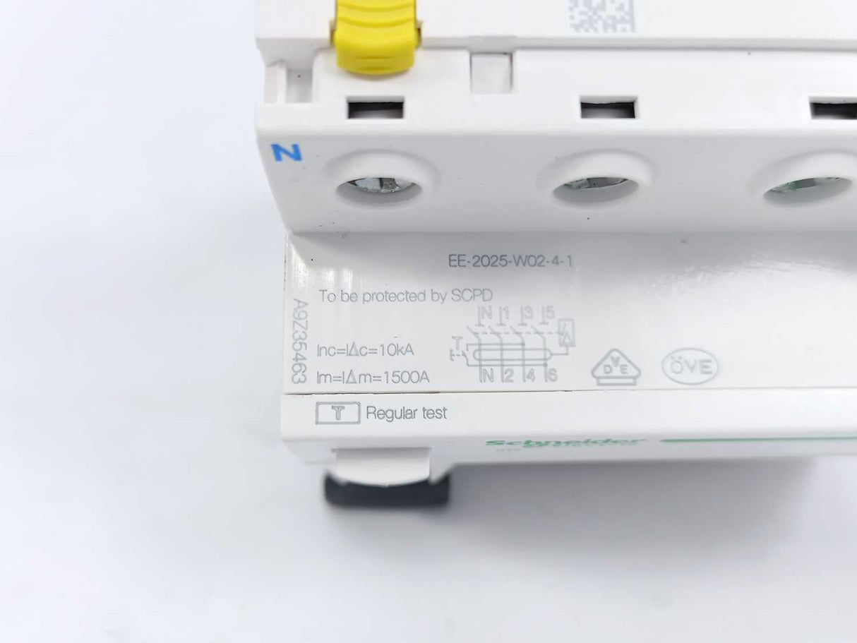 Schneider Electric A9Z35463 Acti9 iID Residual Current Circuit Breaker 4P 63A
