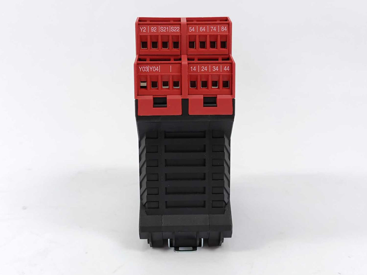 Schneider Electric XPSECPE5131P Module for Output Contact Expansion