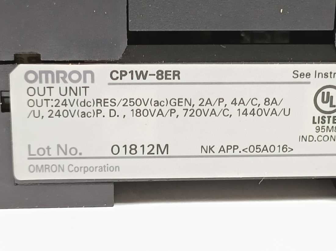 OMRON CP1W-8ER I/O expansion unit, 8 x relay outputs 2 A