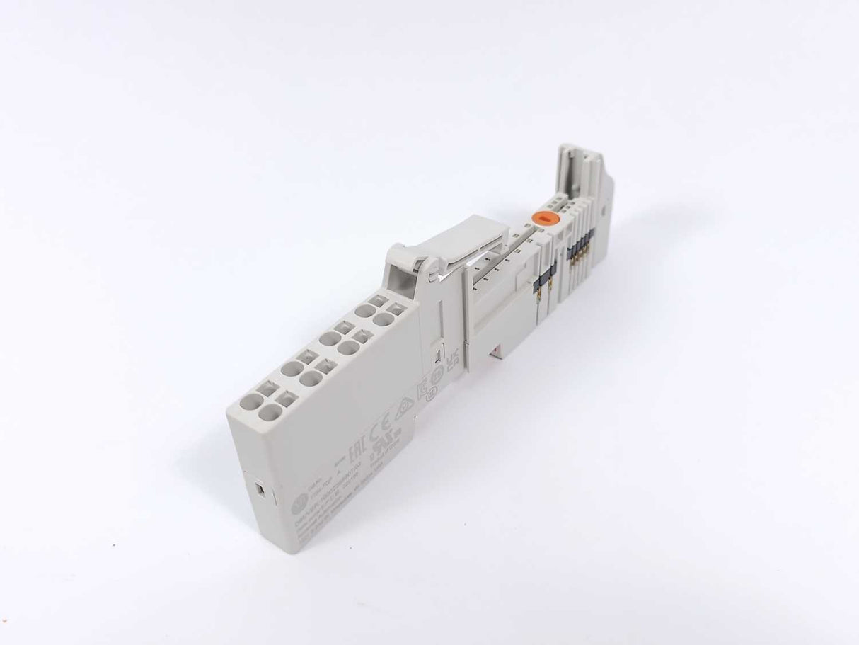 AB 1734-OB4 Ser. C, POINT I/O 4 Point Digital Output Module, w/ 1734-TOP
