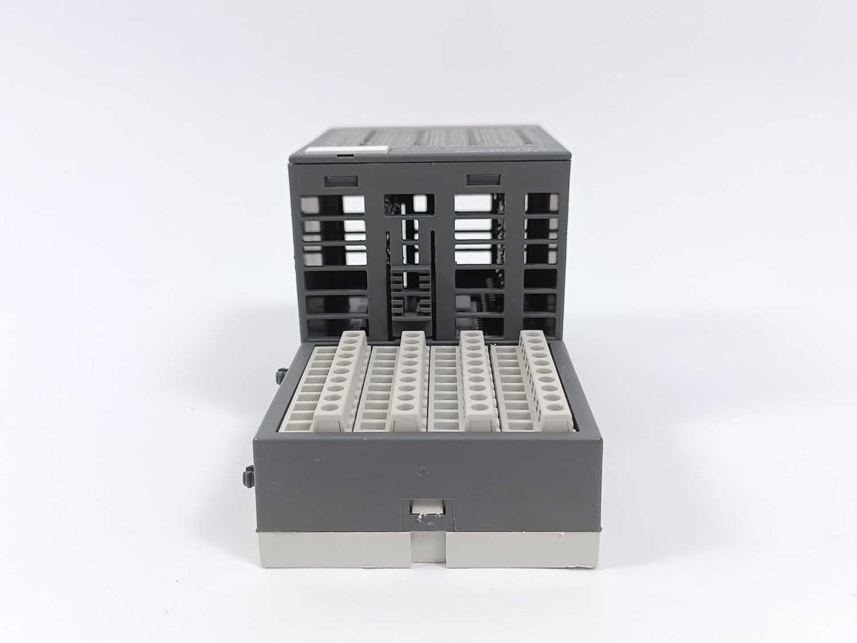 ABB 1SAP440500R0001 DC523-XC Digital I/O Module w/ 1SAP212200R0001 Terminal Unit