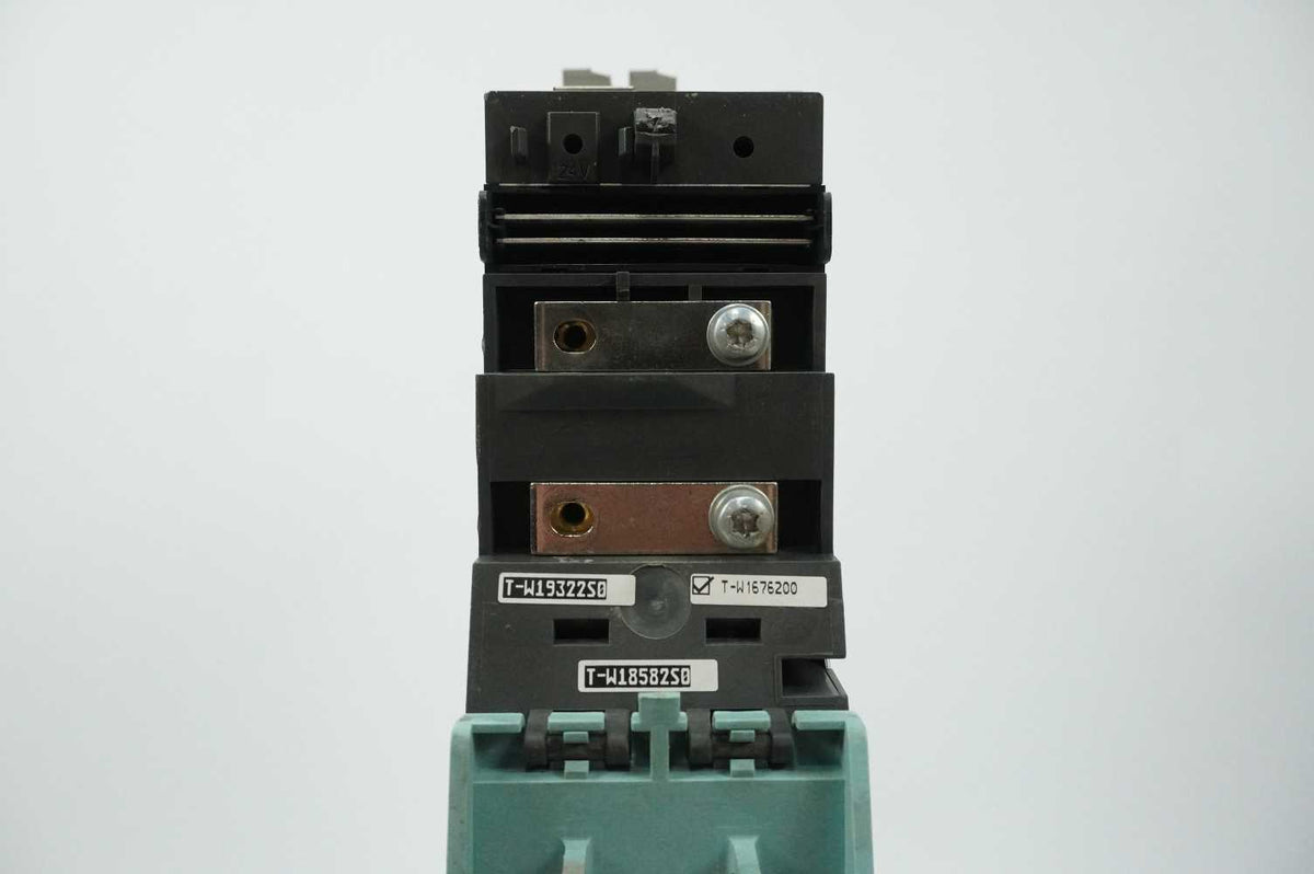 Siemens 6SL3120-2TE21-0AA3 SINAMICS S120 Double Motor Module 600VDC