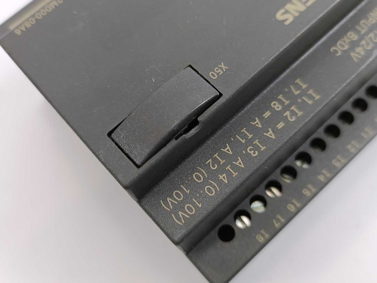 Siemens 6ED1 052-2MD00-0BA6 LOGO! Output Module, 4xRELAY/10A, DC 12/24V