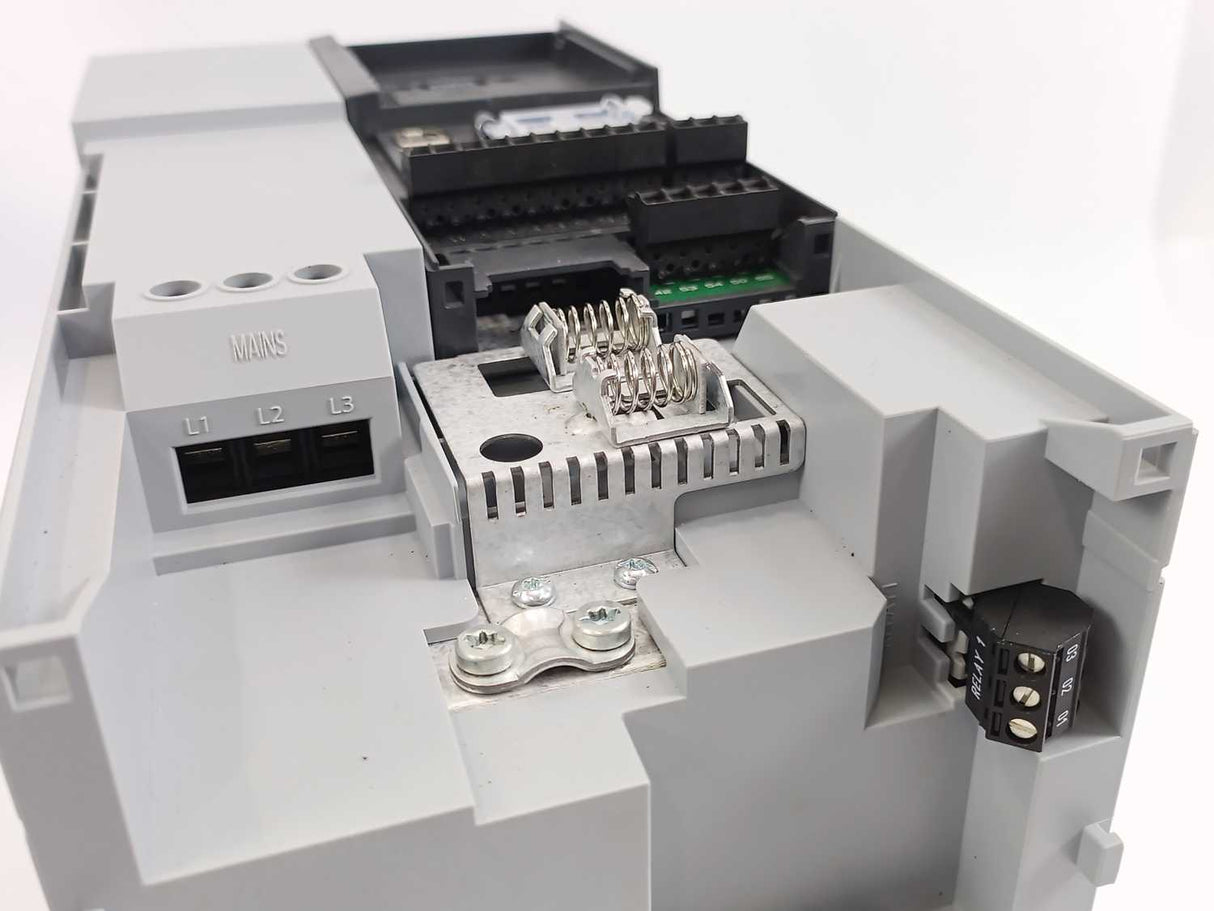Danfoss 134U2987 VLT Midi Drive FC-280P11KT4E20H1BXCXXXSXXXXAX