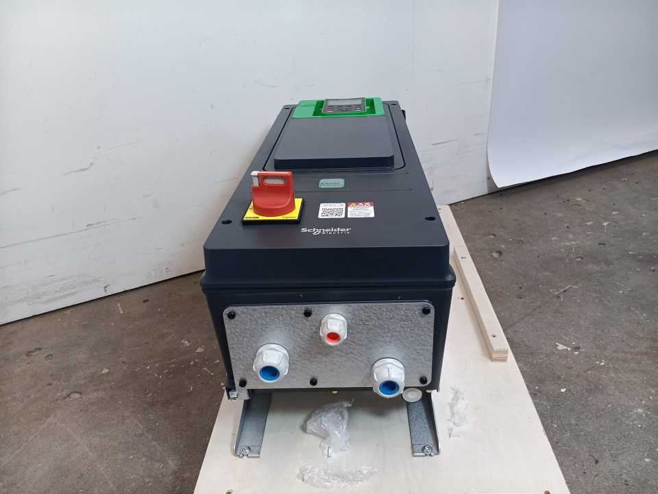 Schneider Electric ATV950U07N4E Altivar 950 0.75kW - 1HP