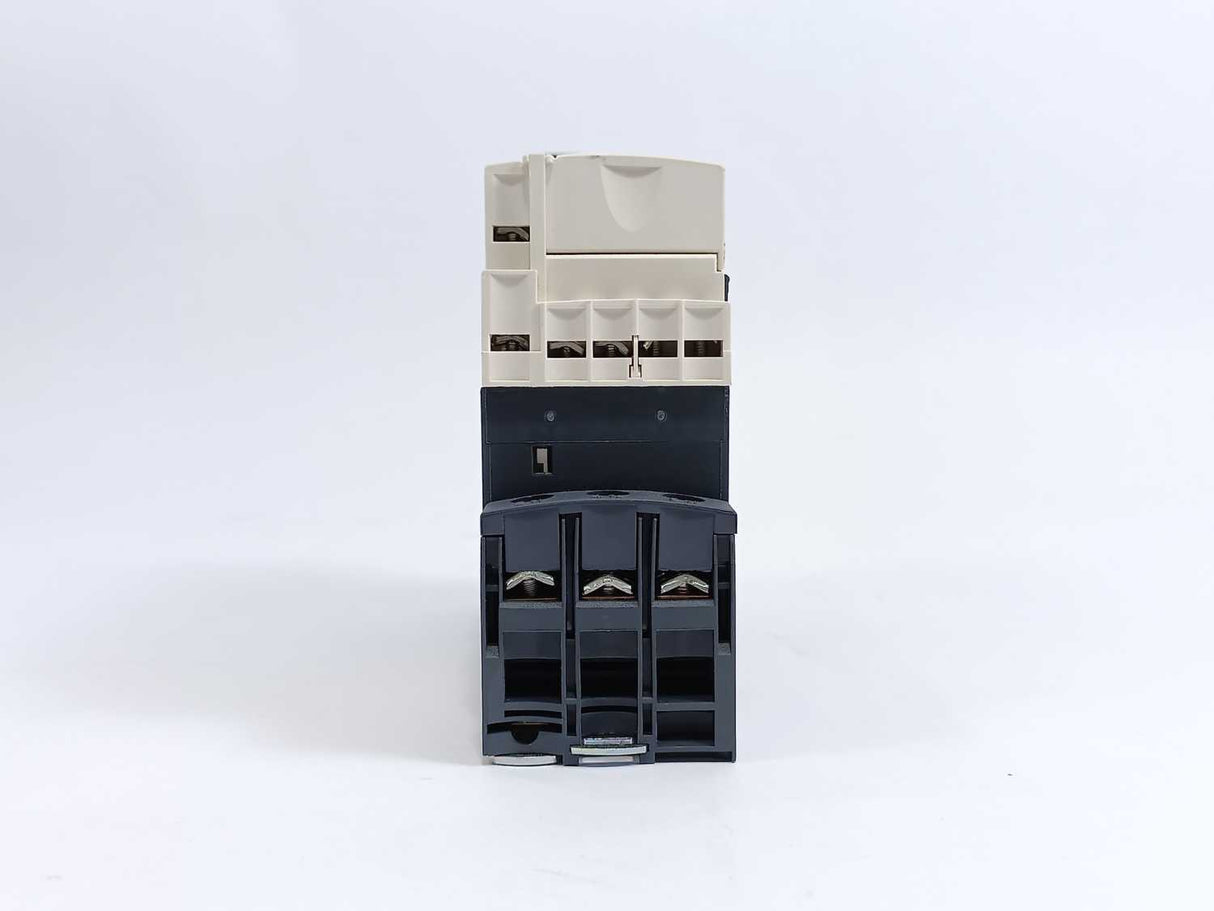 Schneider Electric LUB12 Power Base W/ LUCA1XBL Controller