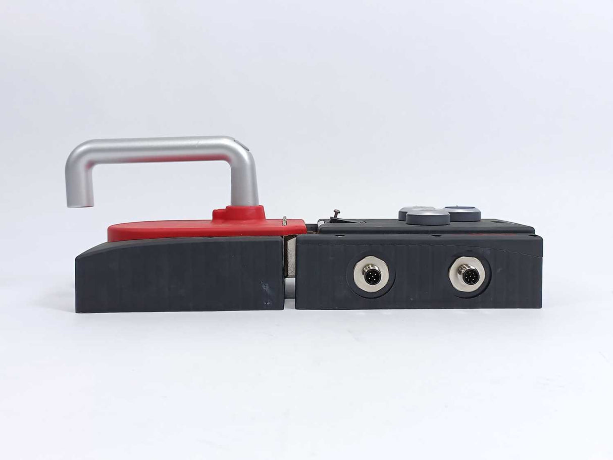 Euchner MGB-H-AA1A1-L-106619 w/ MGB-L1-APA-AD3A1-S9-L-156001 Locking Set