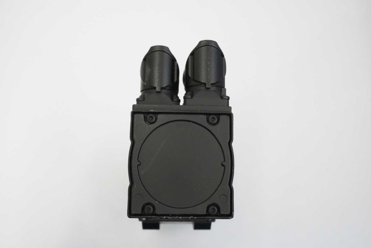 LENZE MCS 06I41-RS0B0-Z0B0-ST5S00N-R0SU S-MCT Servo Motor with Gearbox