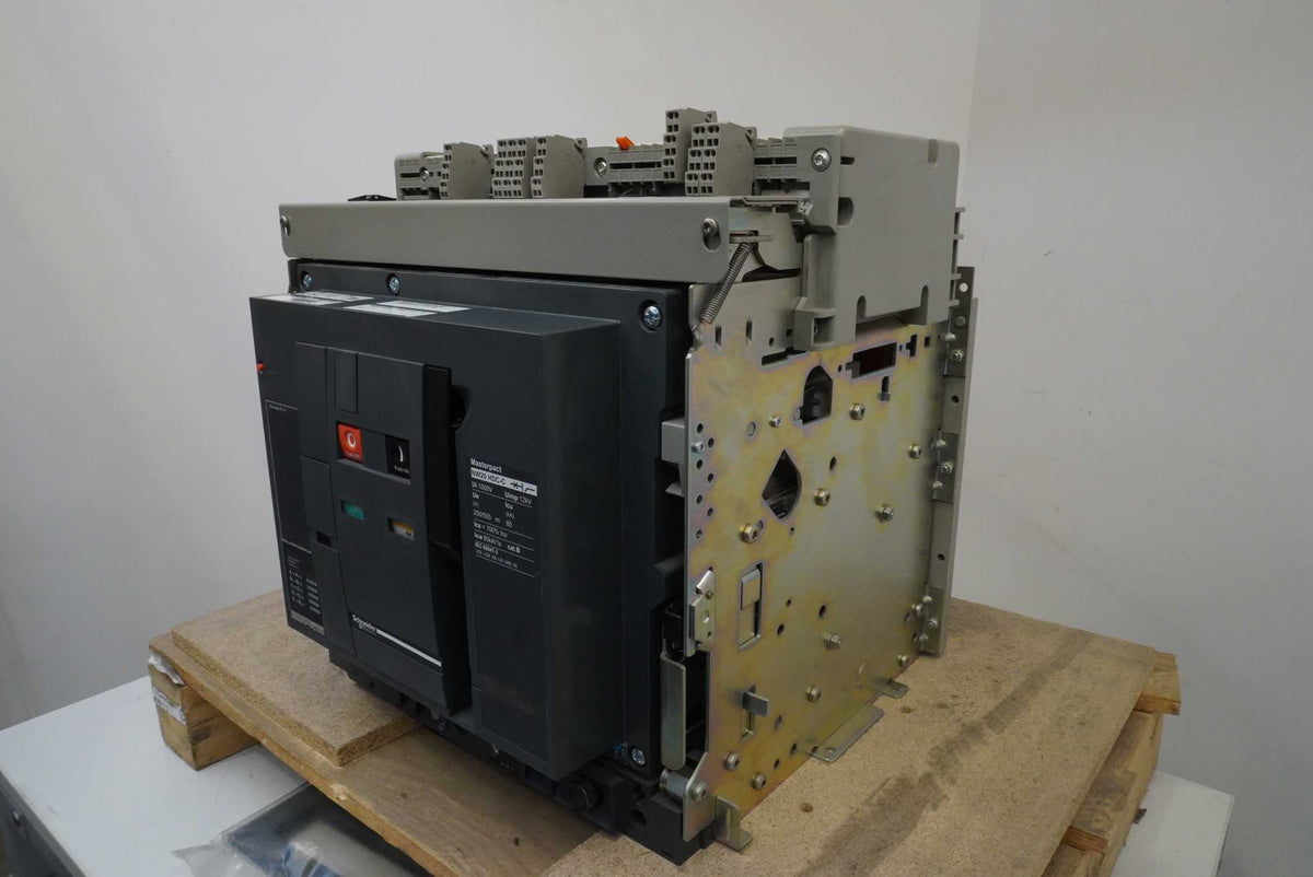 Schneider Electric 18100197449 Masterpact NT06H2 NW Series Air Circuit Breaker