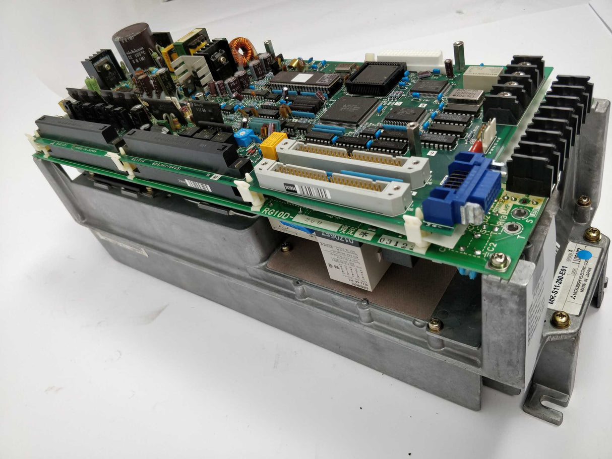 Mitsubishi MR-S11-200-E1 Mitsubishi MR-S11-200-E01 Servo Drive