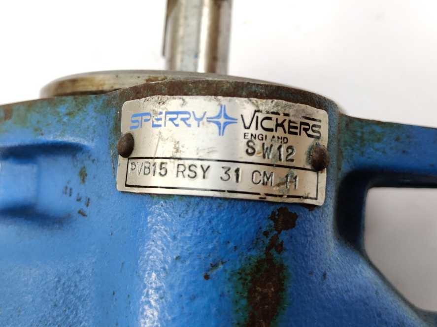 Sperry Vickers PVB15-RSY-31-CM-11 Hydraulic Pump
