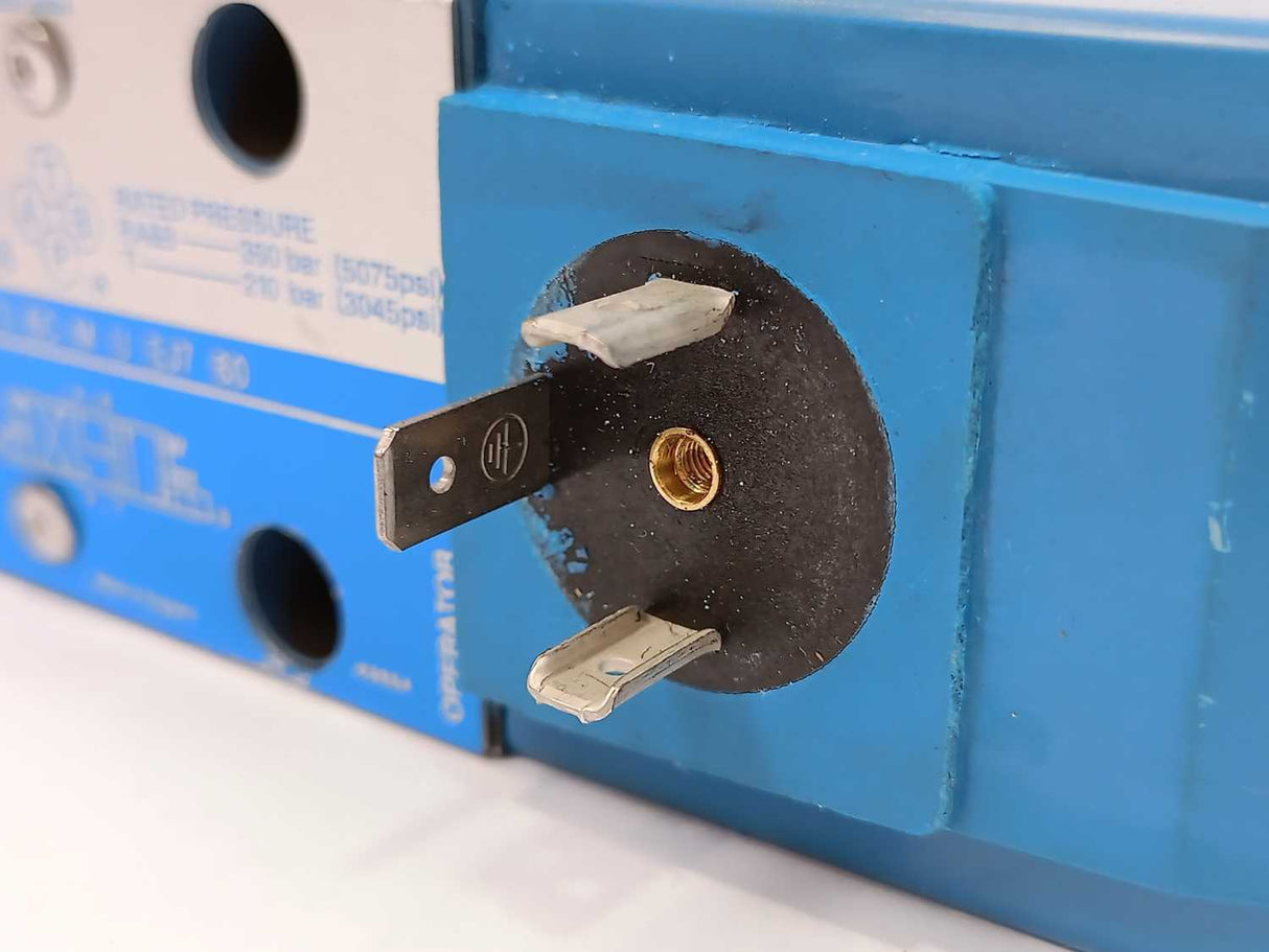 Eaton Vickers DG4V-3-6C-M-U-EJ7-60 Valve 694303, K06SA