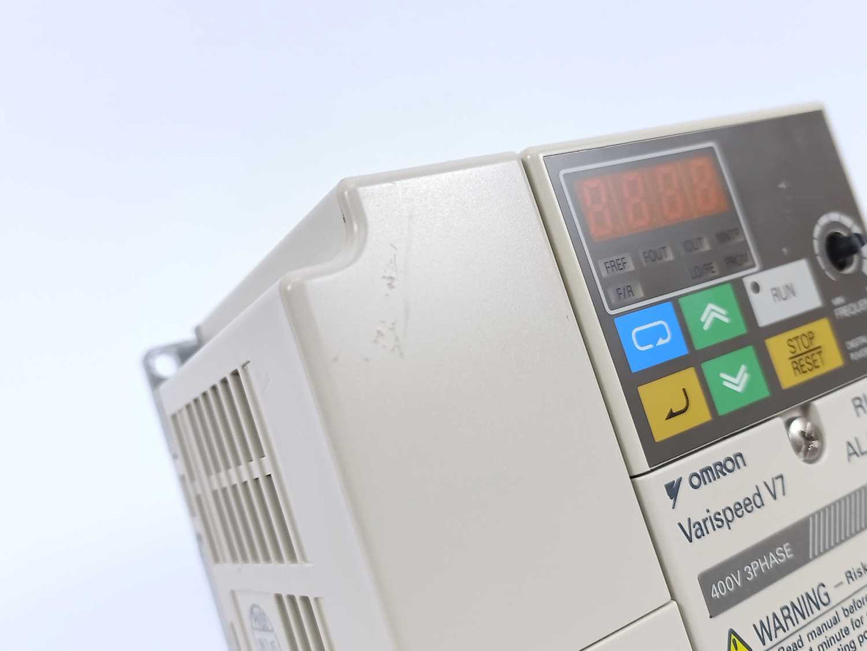OMRON / YASKAWA CIMR-V7AZ40P2 Varispeed V7 Inverter Drive
