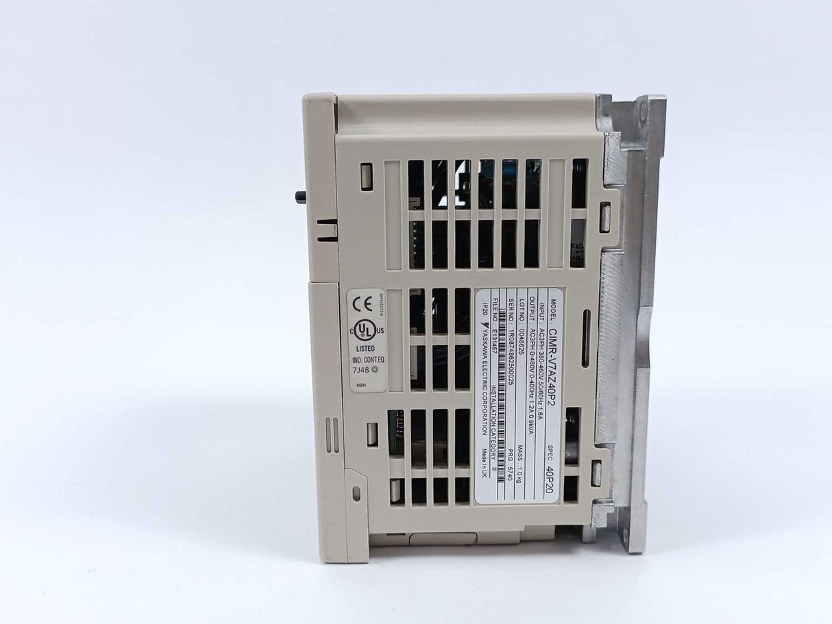 OMRON / YASKAWA CIMR-V7AZ40P2 Varispeed V7 Inverter Drive