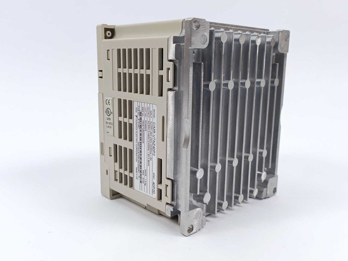 OMRON / YASKAWA CIMR-V7AZ40P2 Varispeed V7 Inverter Drive