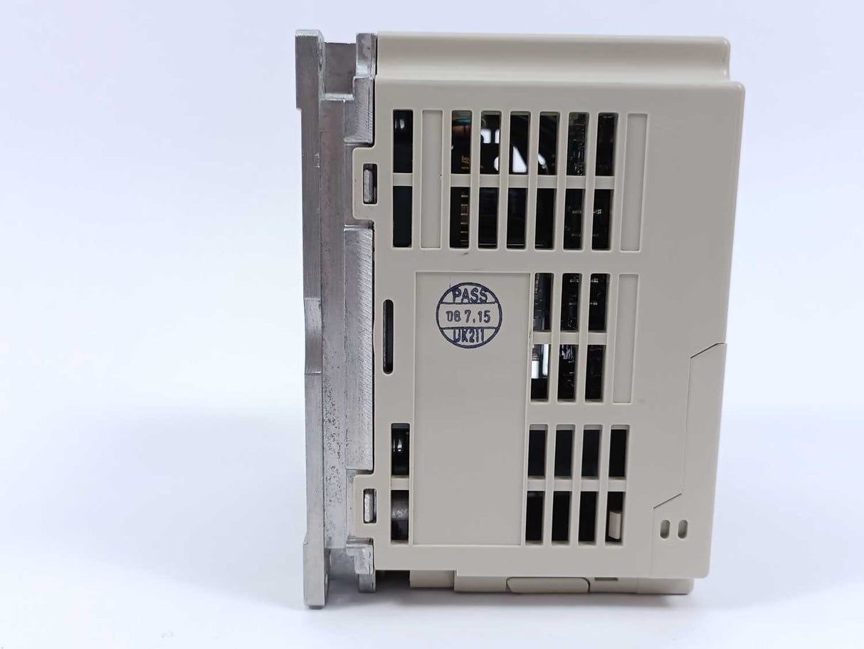 OMRON / YASKAWA CIMR-V7AZ40P2 Varispeed V7 Inverter Drive