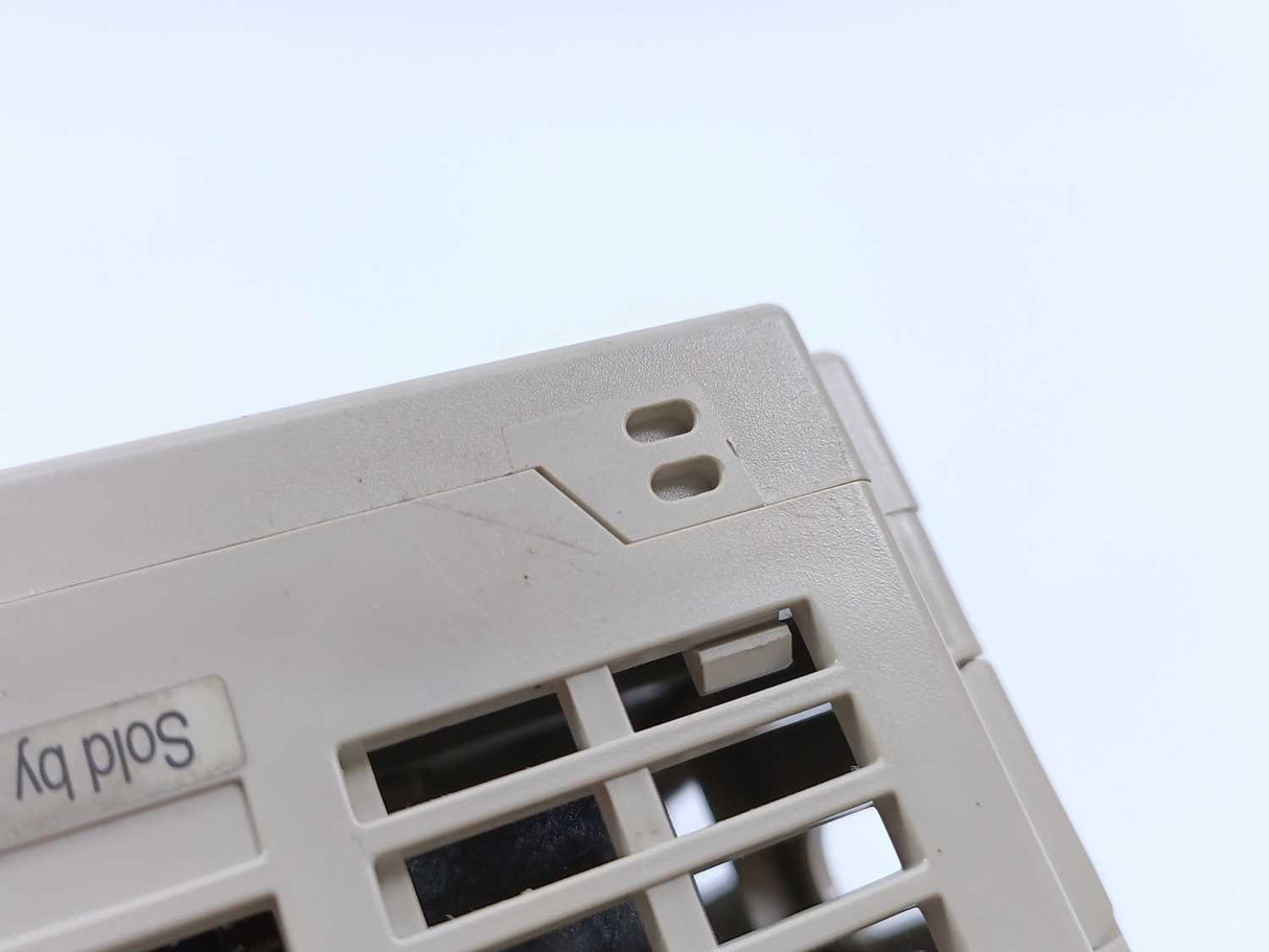 OMRON / YASKAWA CIMR-V7AZ40P4