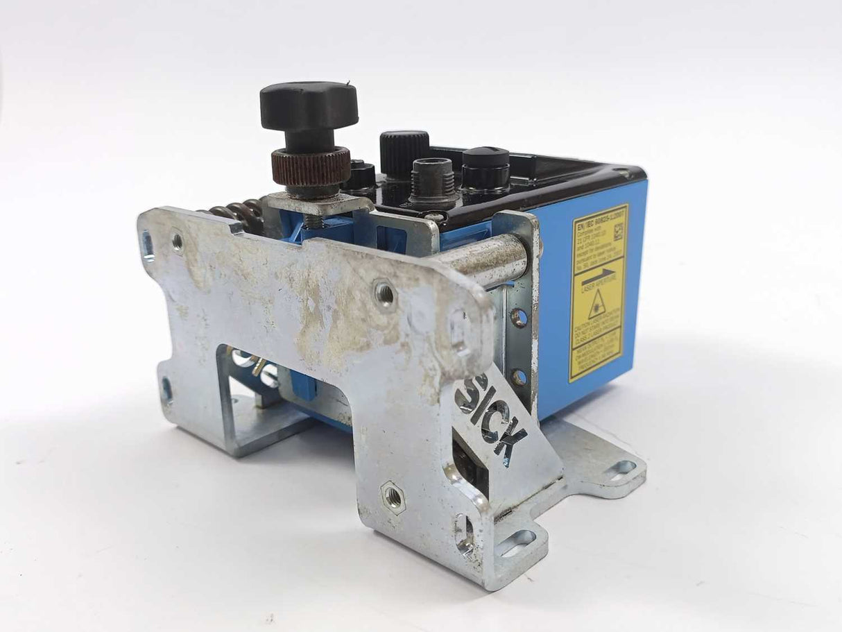 SICK DL100-12AA2112 1060047 Distance Sensor + mounting bracket