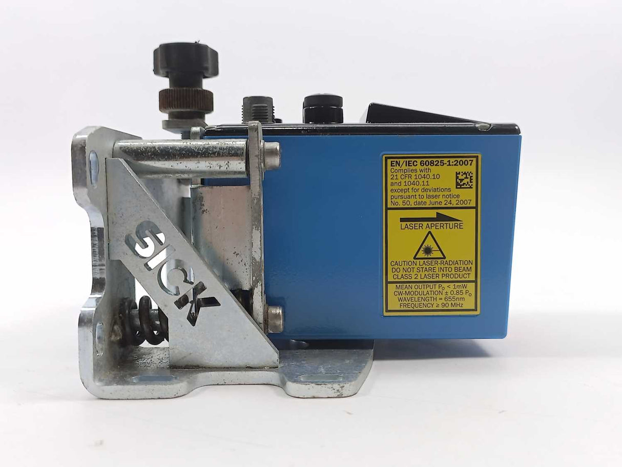 SICK DL100-12AA2112 1060047 Distance Sensor + mounting bracket