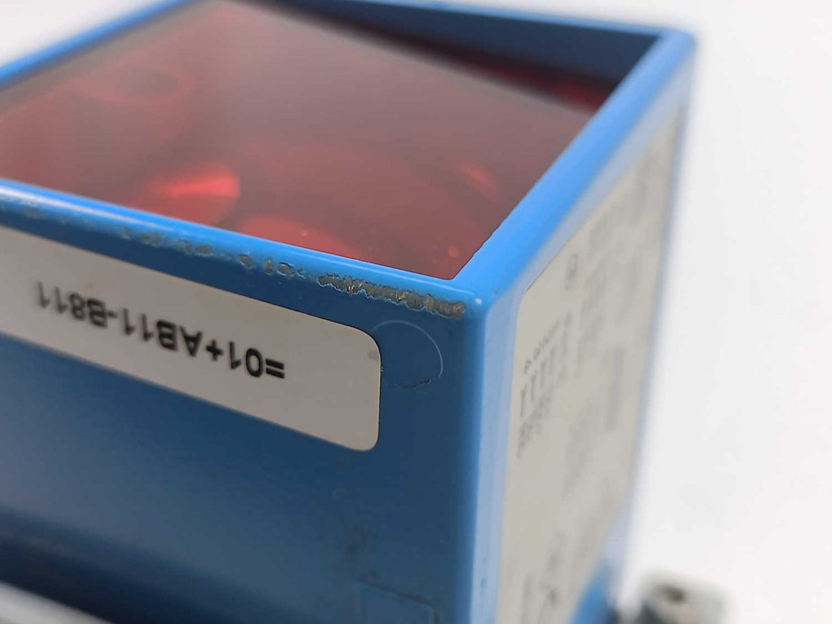 SICK DL100-12AA2112 1060047 Distance Sensor + mounting bracket