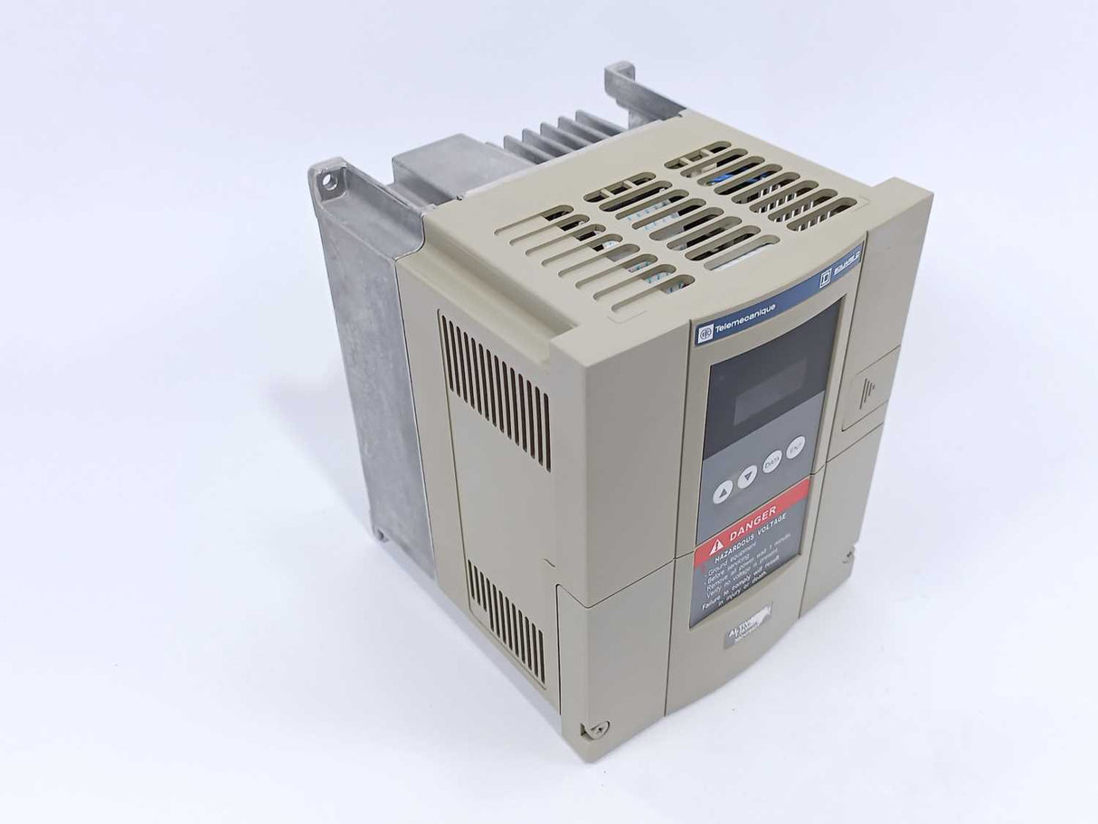 TELEMECANIQUE ATV18U29N4 ALTIVAR18 2,9KVA 380/460V