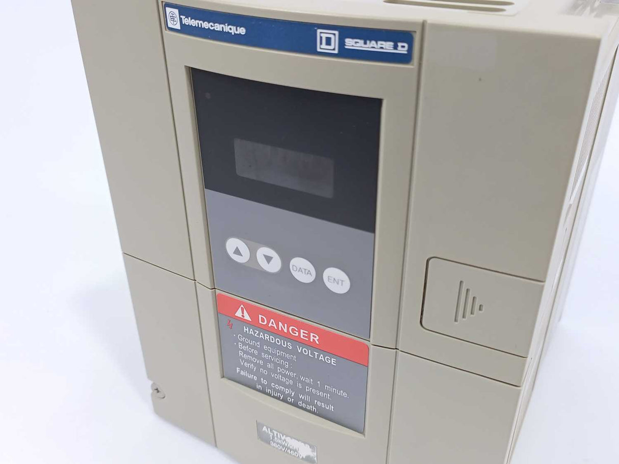 TELEMECANIQUE ATV18U29N4 ALTIVAR18 2,9KVA 380/460V