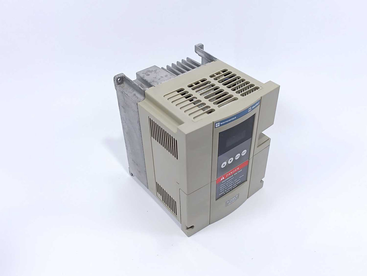 TELEMECANIQUE ATV18U29N4 ALTIVAR18 2,9KVA 380/460V