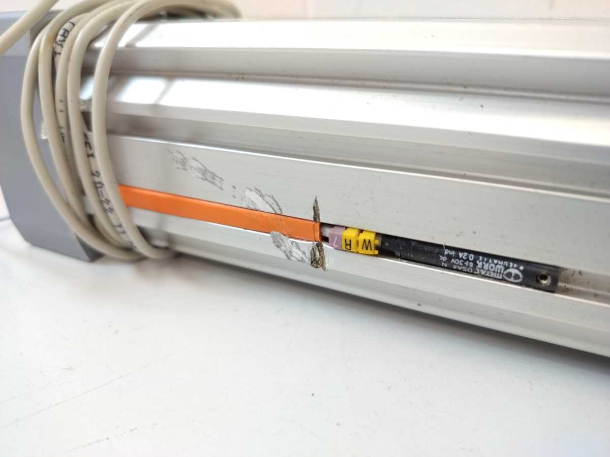 Metal Work 270Z40A550CN Rodless Cylinder w/ 1x DSA4 N Hall Effect Sensor