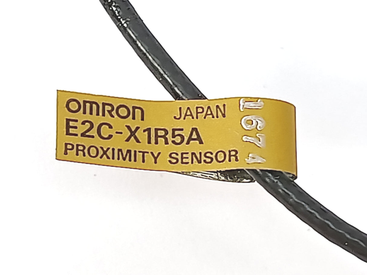OMRON E2C-X1R5A Proximity Sensor