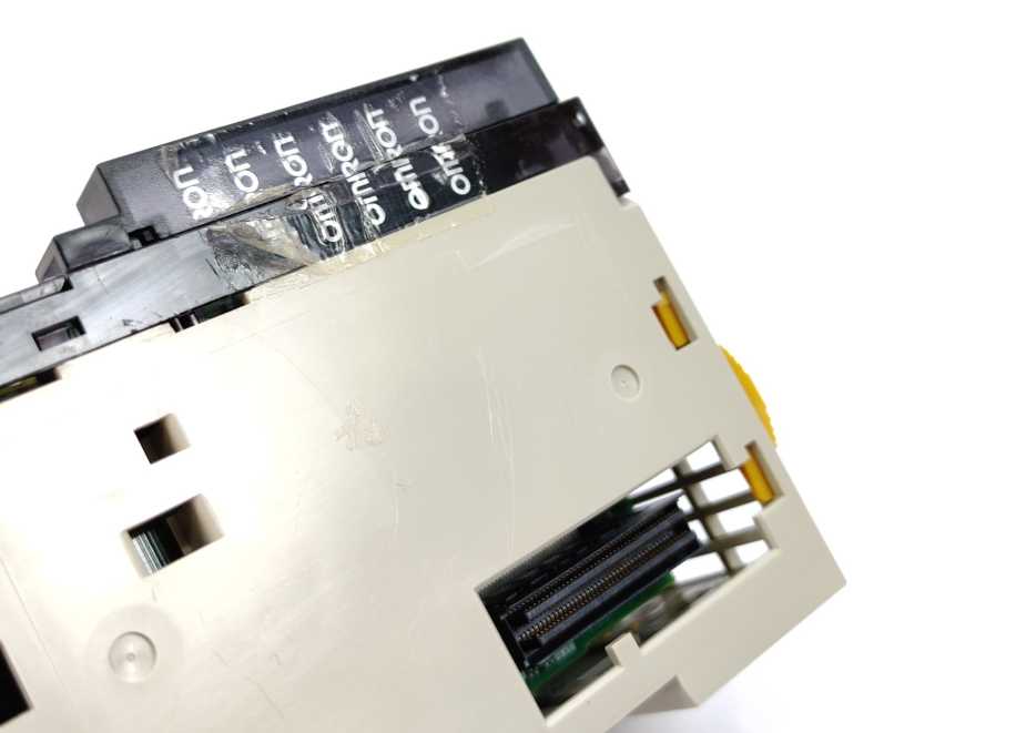 OMRON CJ1M-CPU21 CPU Unit 24VDC