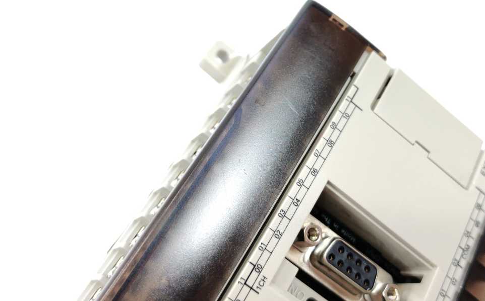 OMRON CPM2A-40CDT1-D Programmable Controller