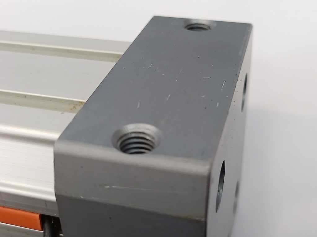 Metal Work 270Z40A550CN Rodless Cylinder w/ 1x CE32MP Hall Effect Sensor