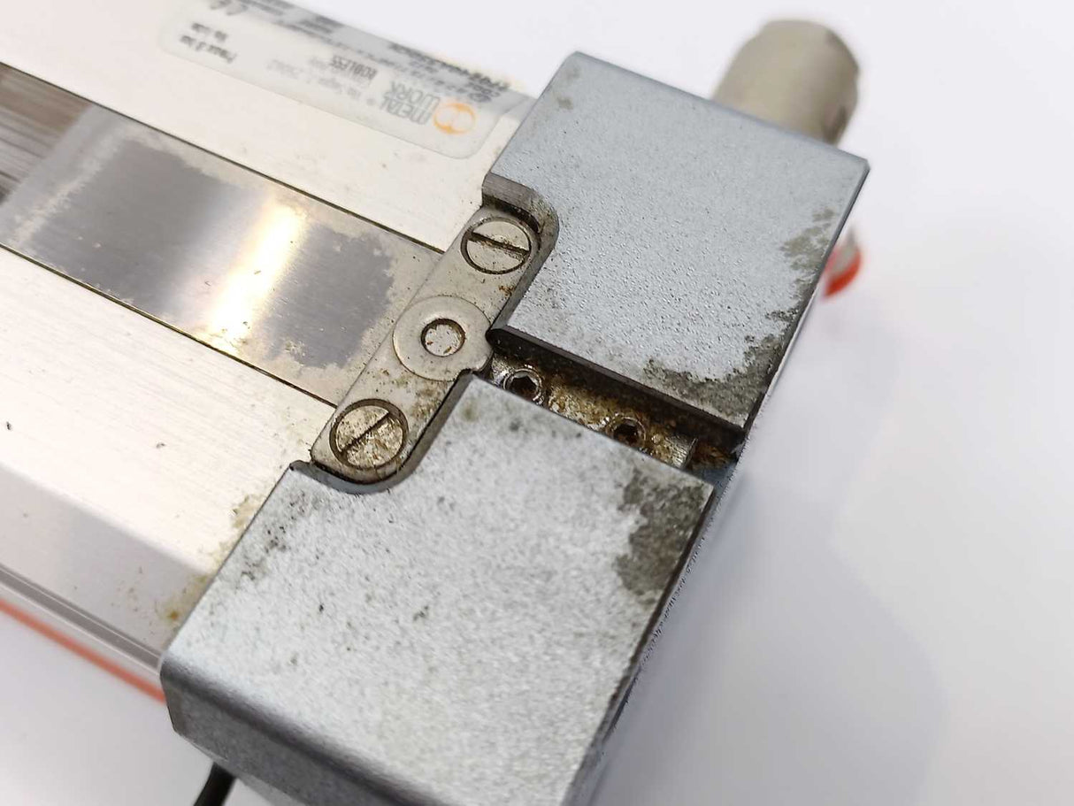 Metal Work 270Z40A550CN w: 1x CE32MP, W: 1x CE35MP Hall Effect Sensor