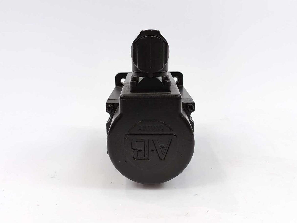 AB VPL-B0751M-PK12AA VPL Low Inertia Motor,  480V AC, 75mm