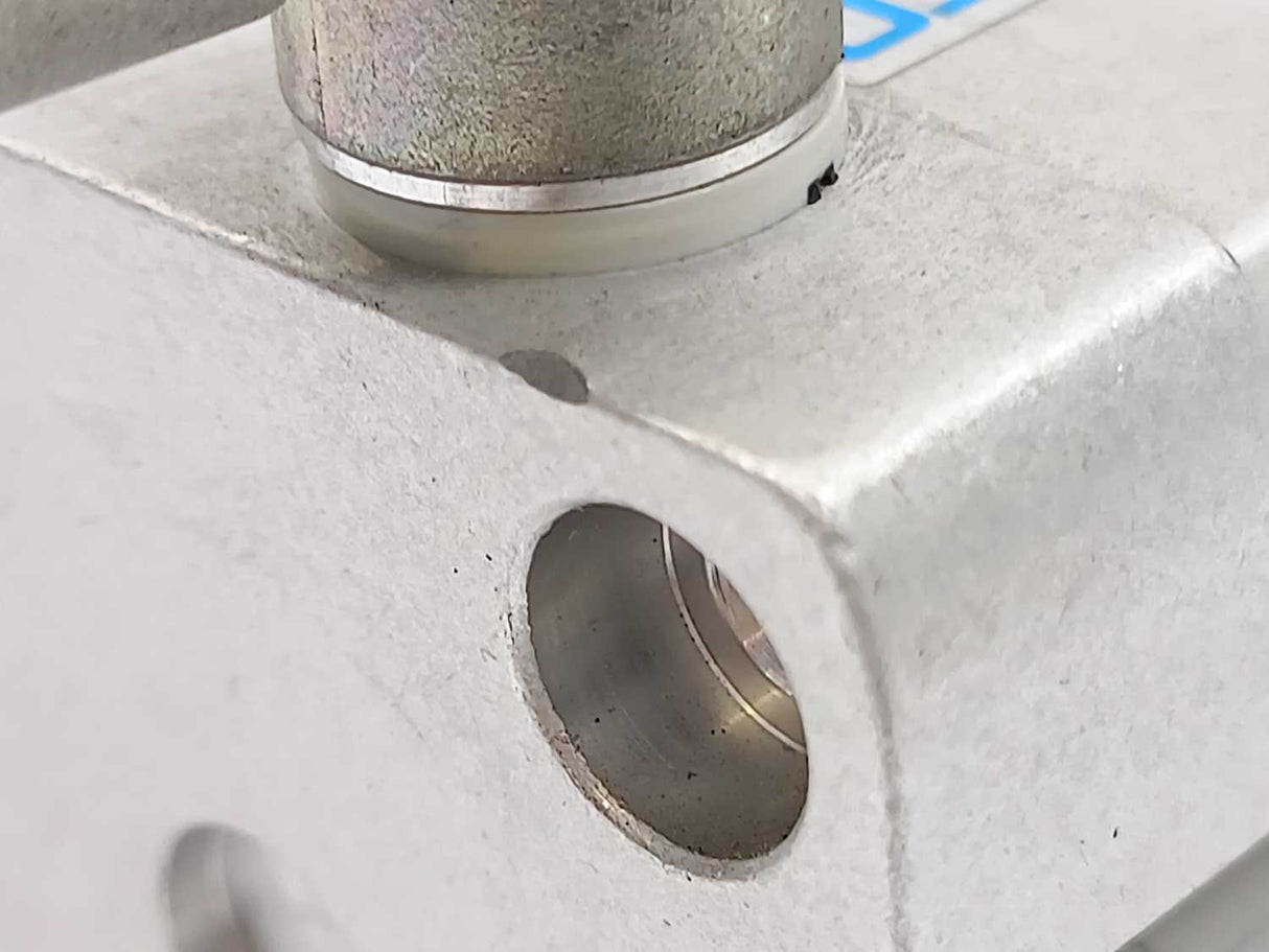 Festo 536267 Compact Cylinder ADN-32-160-I-P-A