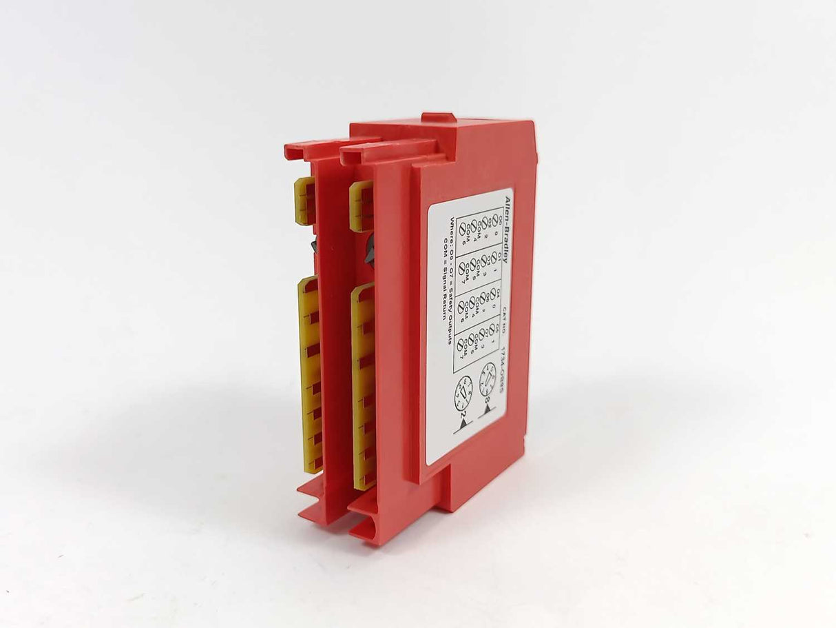 AB 1734-OB8S Ser B, 8 Channel Safety Sourcing Output Module