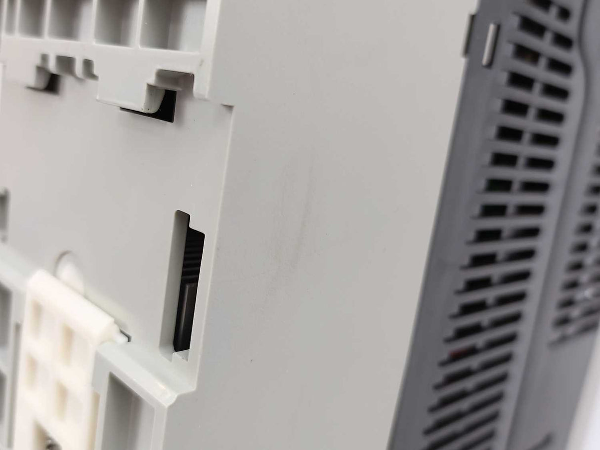 AB 25B-D1P4N114 Ser.A Power Flex 525, 0.4kW/0.5HP with 25B Ser.A