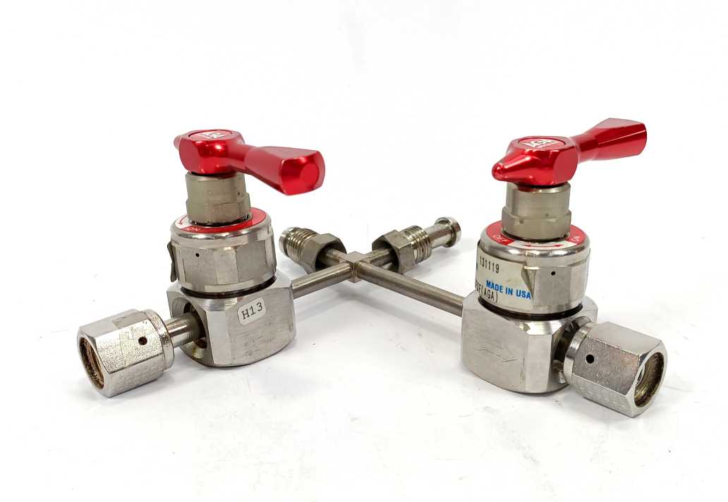 AGA Specialgas 43700573 Solenoid Valves 944-L-S-TSFSF mounted together