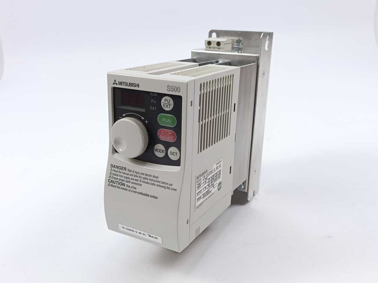Mitsubishi FR-S520SE-0. 4K-EC S500 Inverter 0,4kW w/ Rasmi 152736 Filter