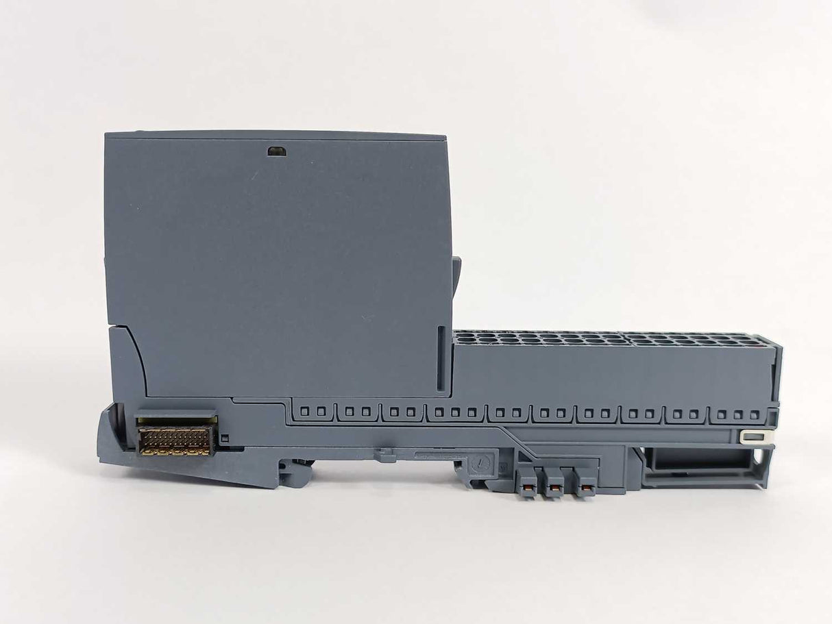 Siemens 6ES7134-6JD00-0CA1 Analog Input Module w/ 6ES7193-6BP00-0BA0