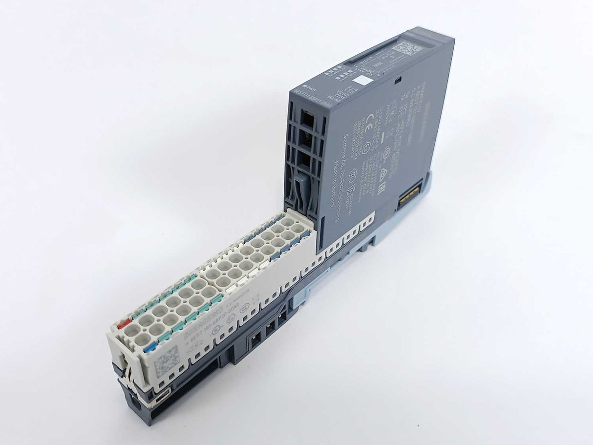 Siemens 6ES7131-6BF01-0BA0 ET 200SP Digital Output Module W/ 6ES7193-6BP20-0DA0