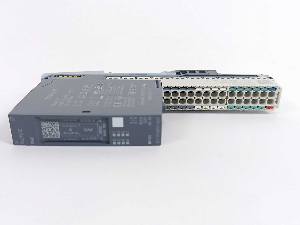 Siemens 6ES7131-6BF01-0BA0 ET 200SP Digital Output Module W/ 6ES7193-6BP20-0DA0