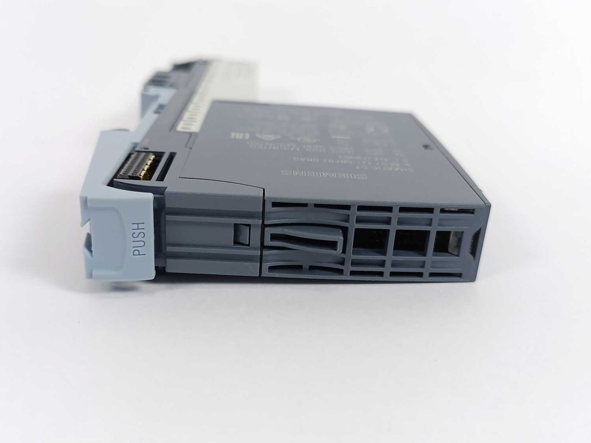 Siemens 6ES7131-6BF01-0BA0 ET 200SP Digital Output Module W/ 6ES7193-6BP20-0DA0