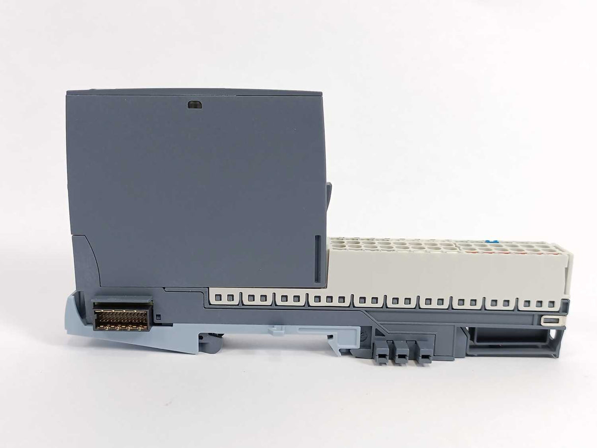 Siemens 6ES7134-6JD00-0CA1 Analog Input Module w/ 6ES7193-6BP40-0DA1