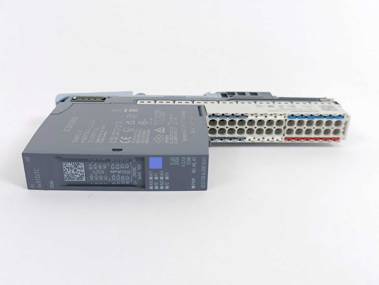 Siemens 6ES7134-6JD00-0CA1 Analog Input Module w/ 6ES7193-6BP40-0DA1