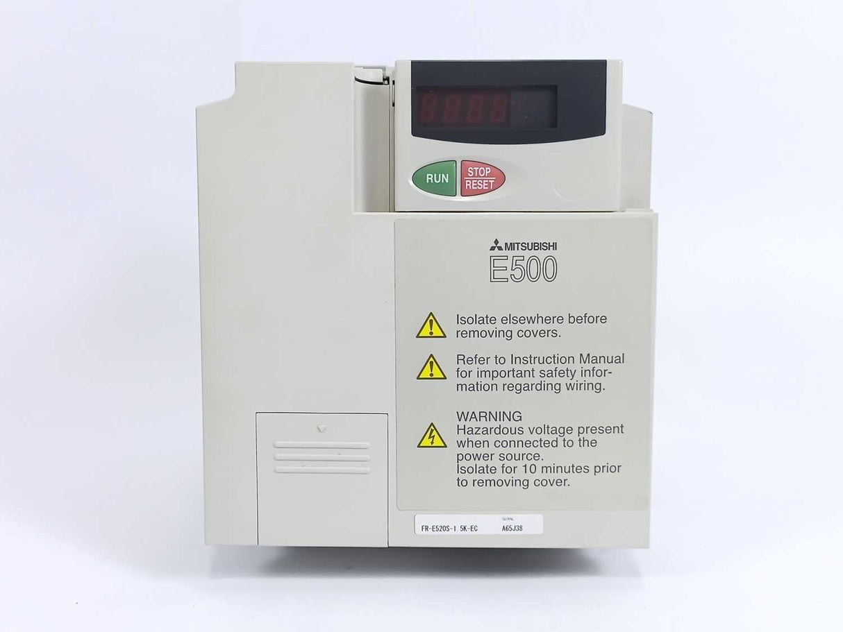 Mitsubishi FR-E520S-1. 5K-EC E500 Inverter, 1.5kW 230V w/ FR-PA02-02 Display