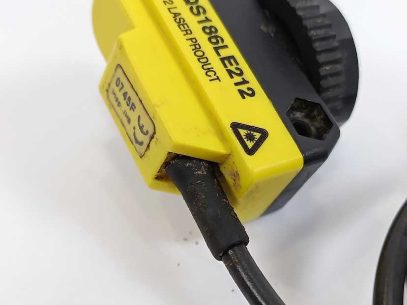 Banner Engineering QS186LE212 All Purpose Photoelectric Sensor