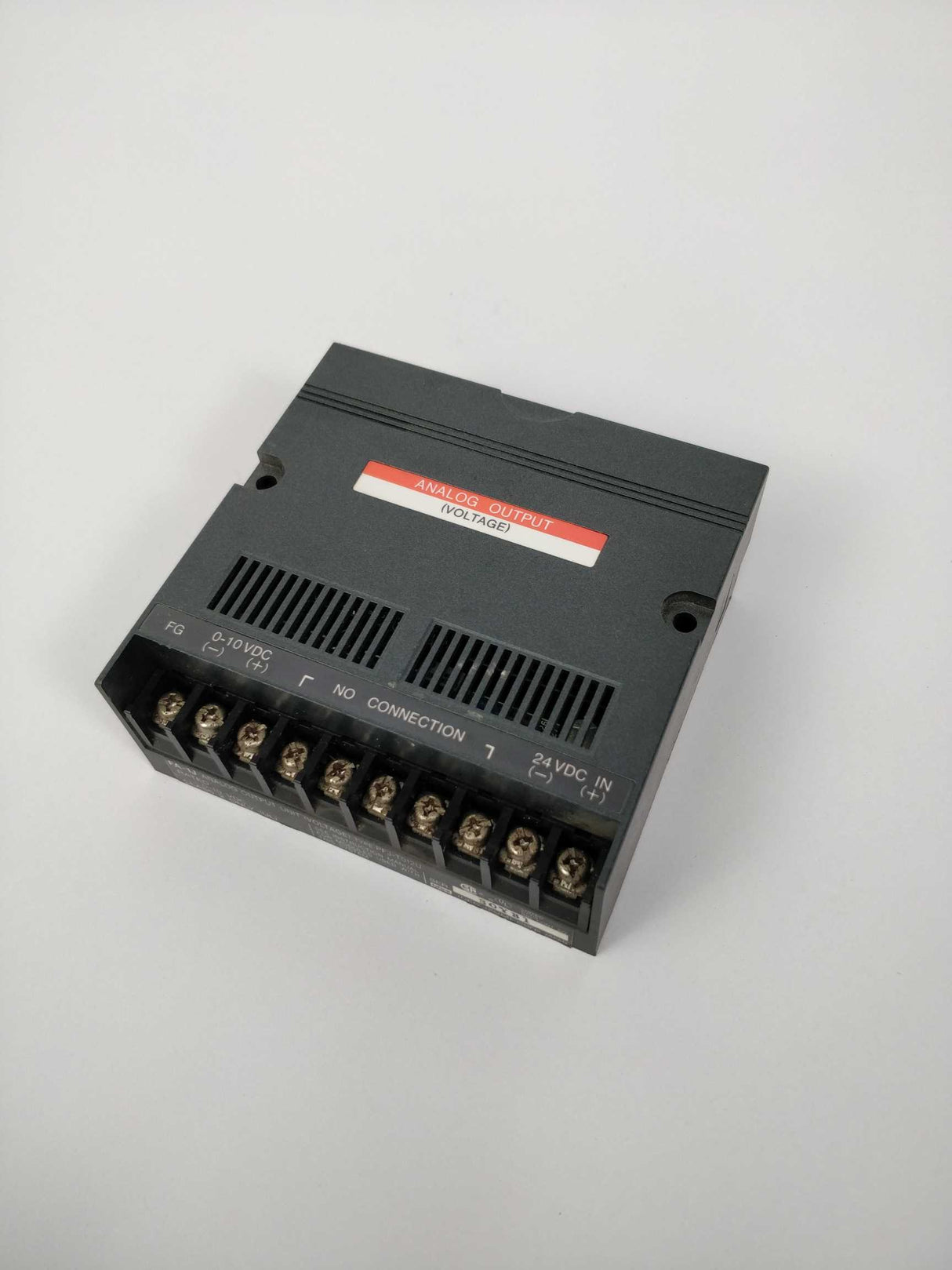 Idec PFJ-TO12U FA-1J analog output unit